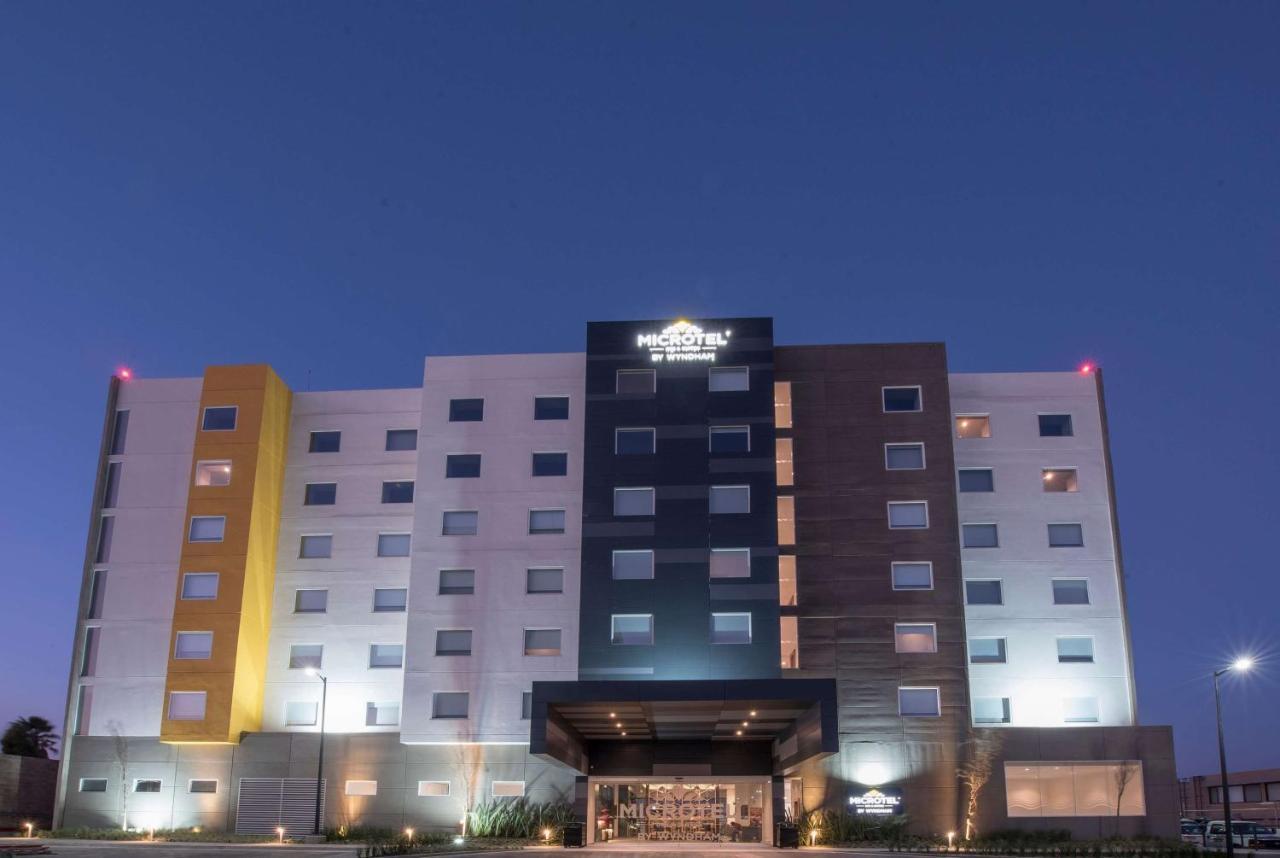 Microtel Inn & Suites By Wyndham Guadalajara Sur Palomar Eksteriør bilde